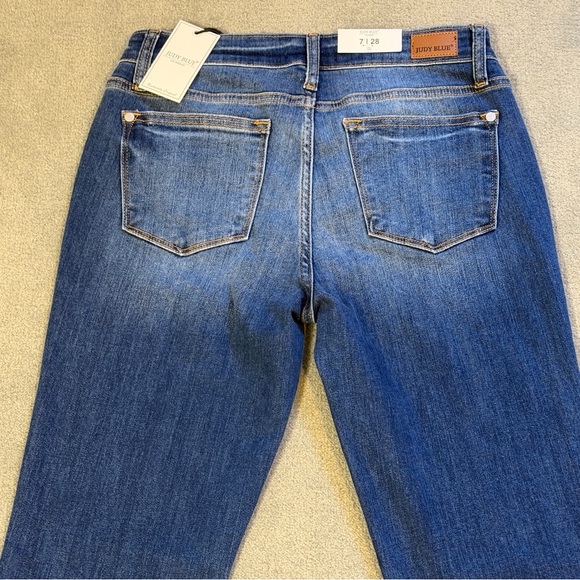 NWT - Judy Blue Mid-Rise Straight Leg Jeans - Dark Wash - Size 7/28 - Picture 6 of 10